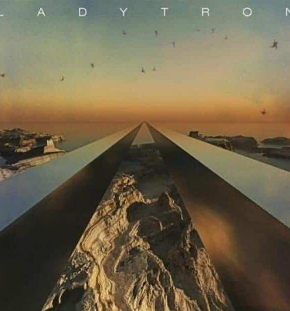 ladytron gravity the seducer