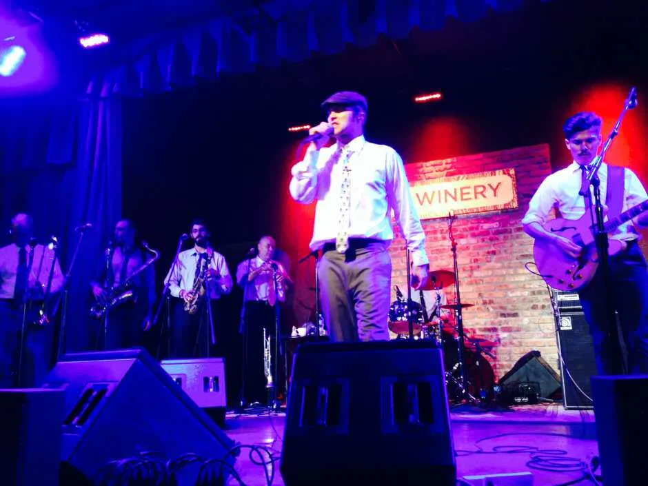 Recensie: Cherry Poppin' Daddies - City Winery, Chicago 40 zoot suit riot