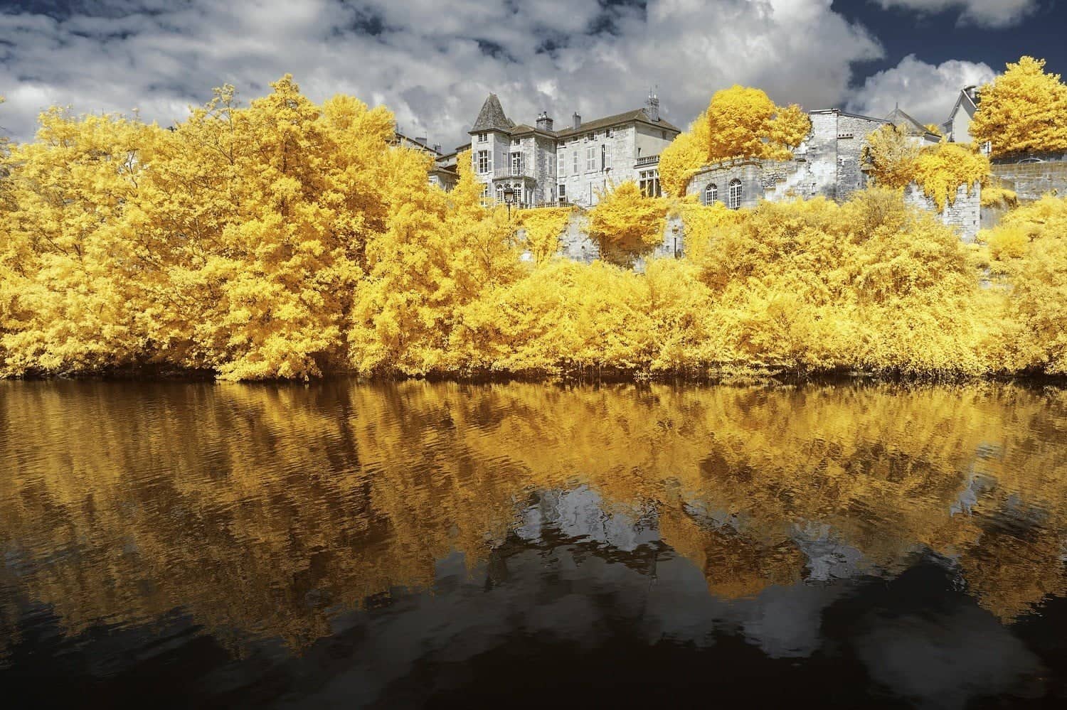 De Dordogne in het geel