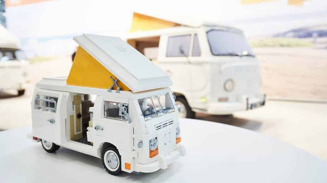 Volkswagen camper van LEGO