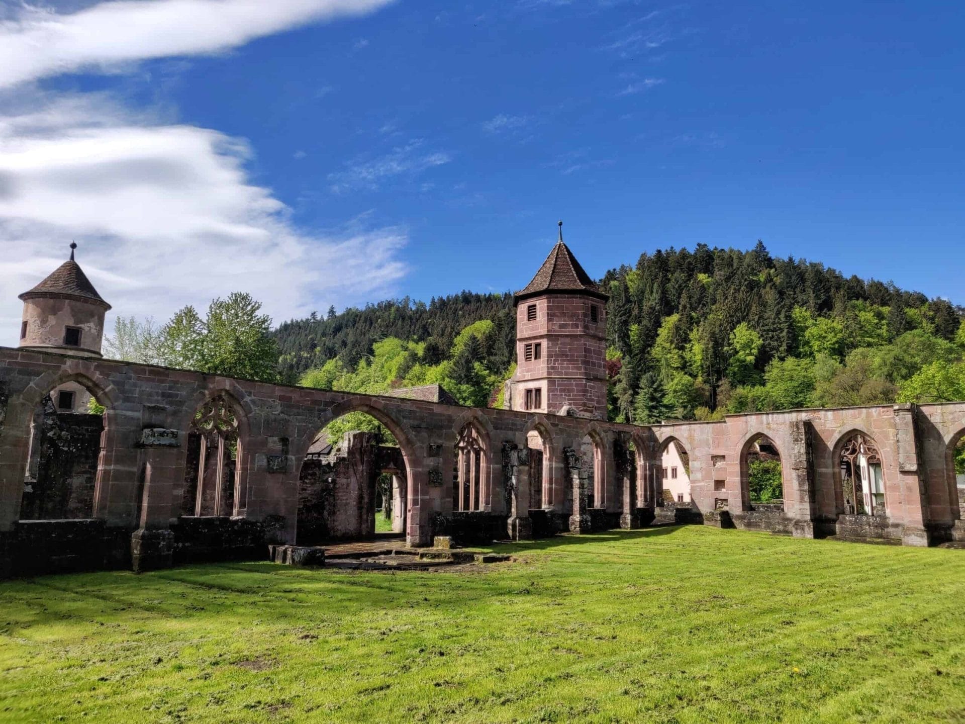 Ruïne van klooster St. Peter und Paul in Calw