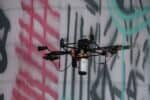 Drone maakt graffiti