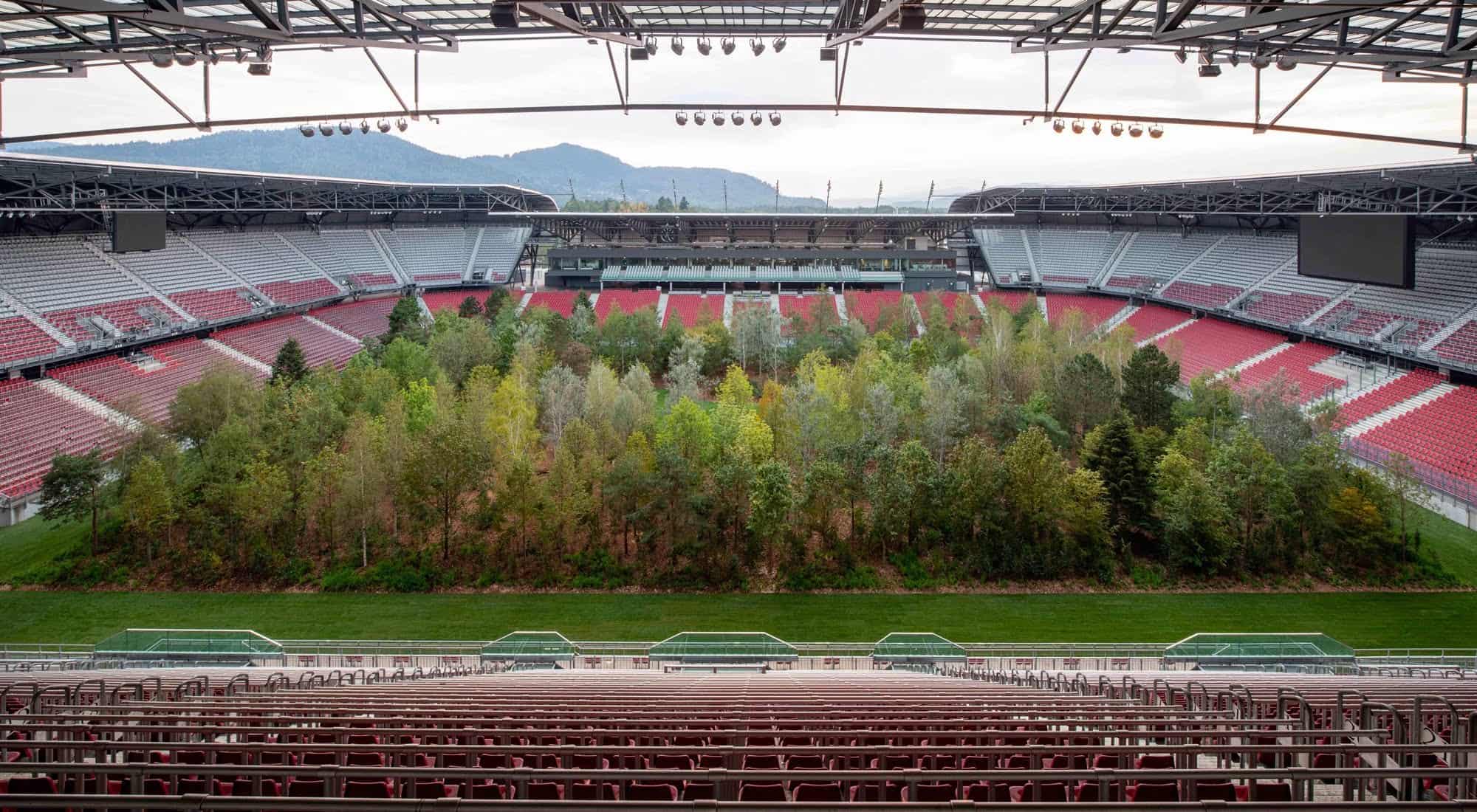 FOR FOREST – The Unending Attraction of Nature” (2019), Wörthersee Stadium, Klagenfurt, Oostenrijk