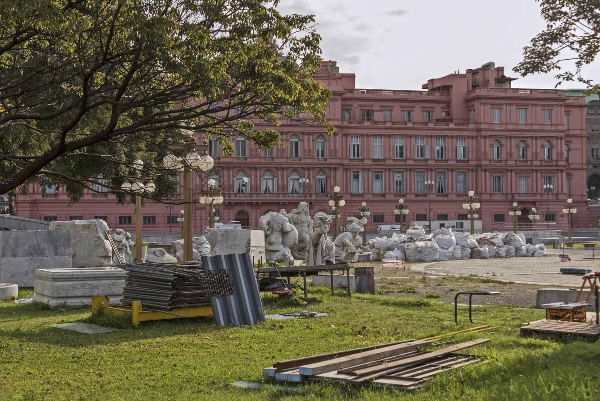 Adrián Villar Rojas