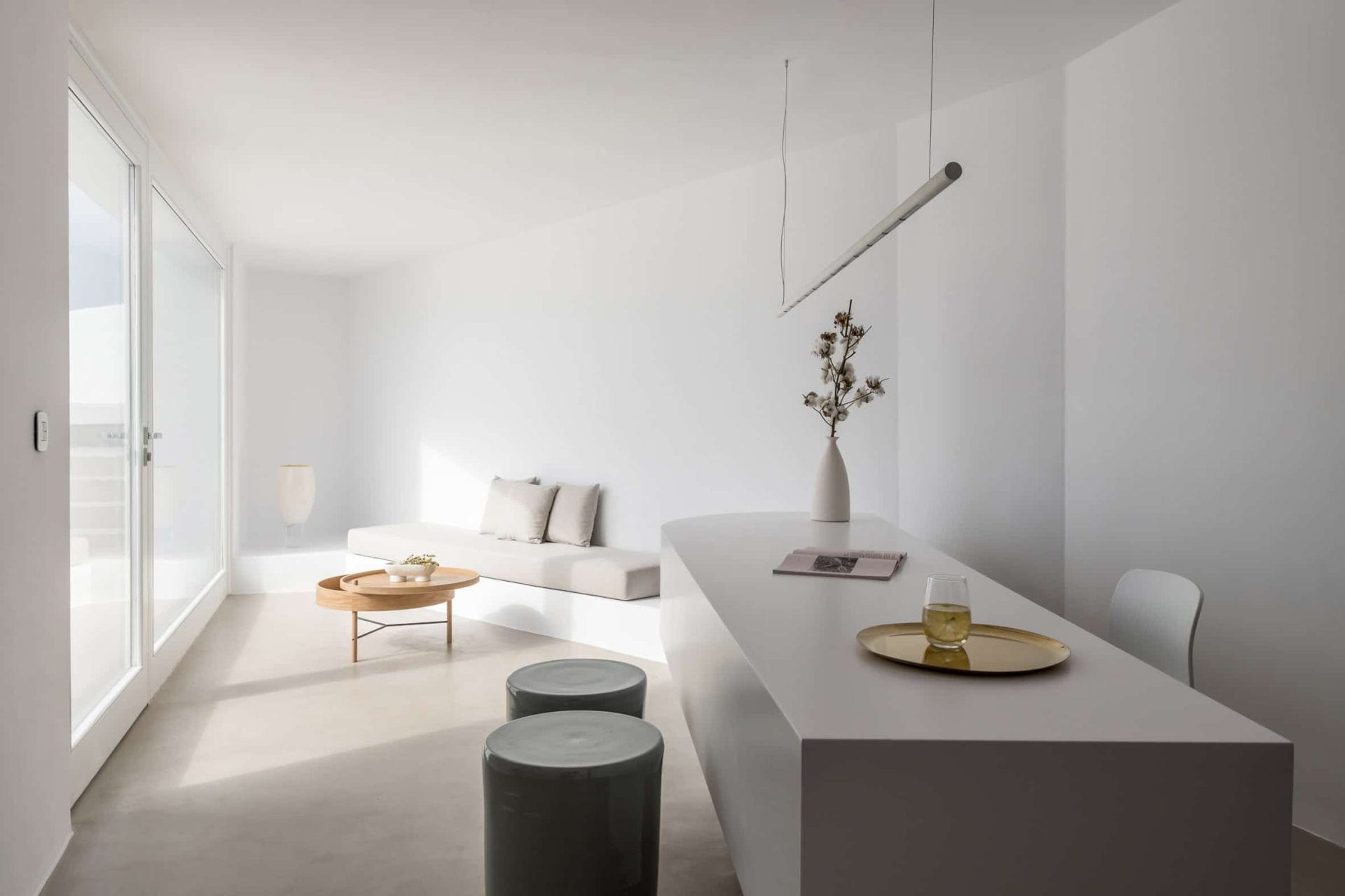 Hotel op Santorini bestaat uit witte grotten 48 Mooi hotel op Santorini