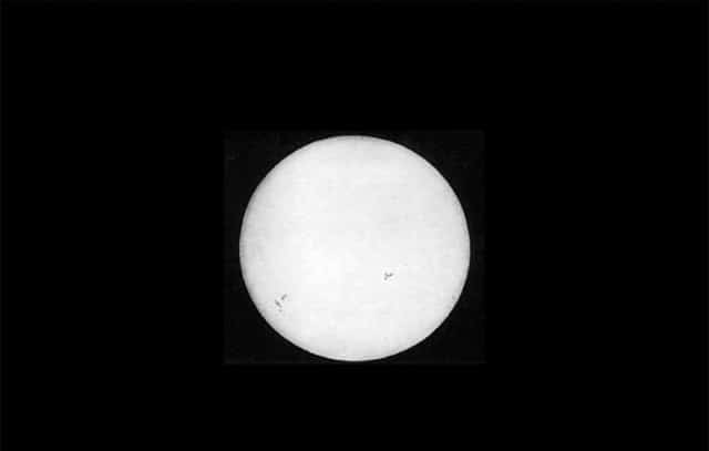Eerste foto van de zon