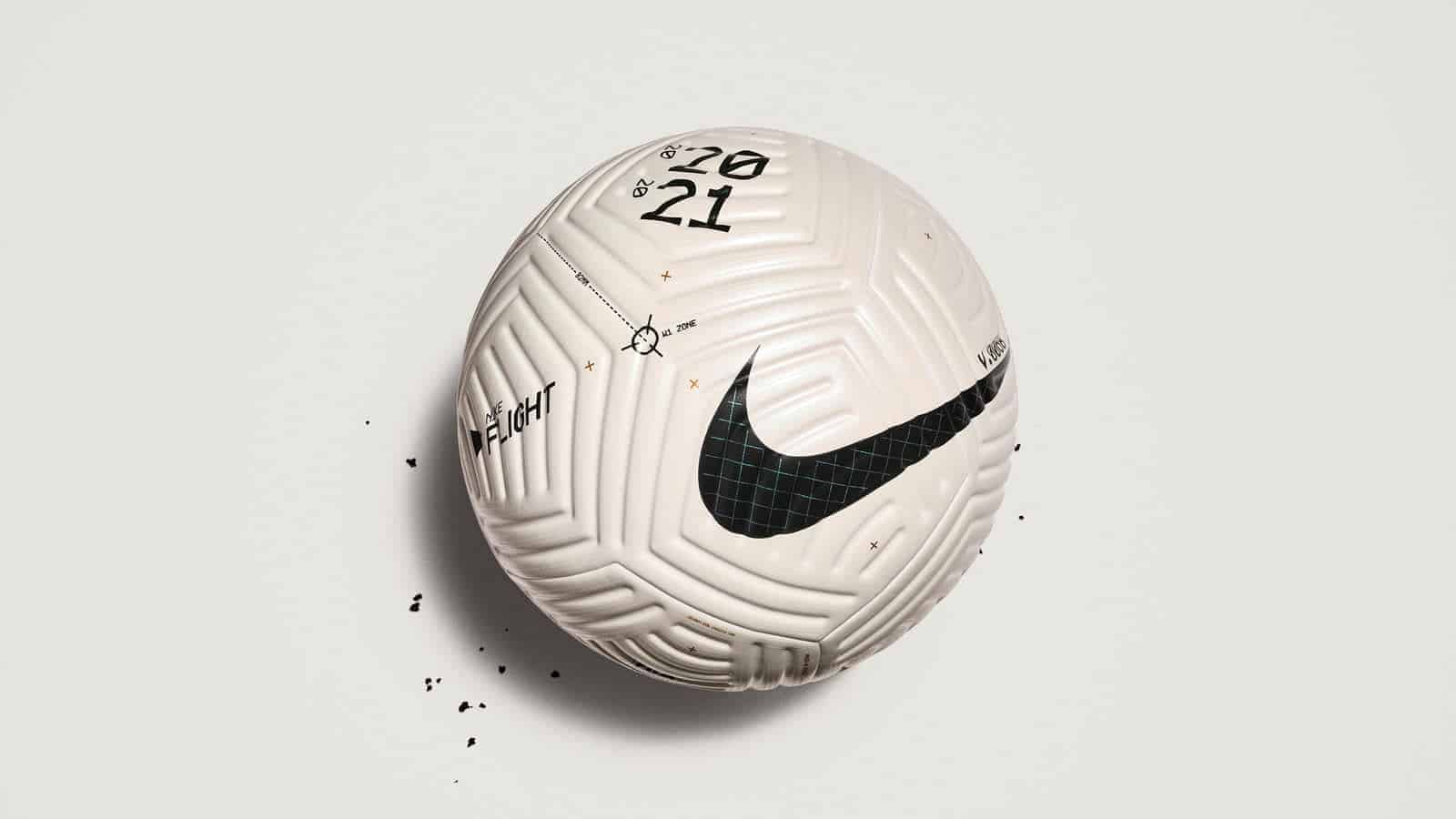 Nieuwe voetbal van Nike