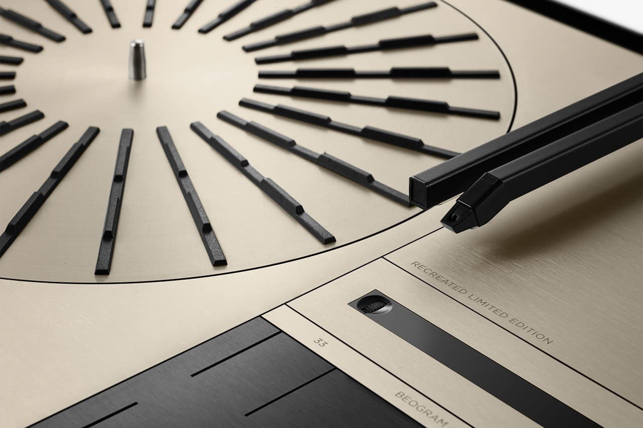Bang & Olufsen renoveert klassieke platenspeler 45 Bang & Olufsen Beogram 4000c Recreated Limited Edition
