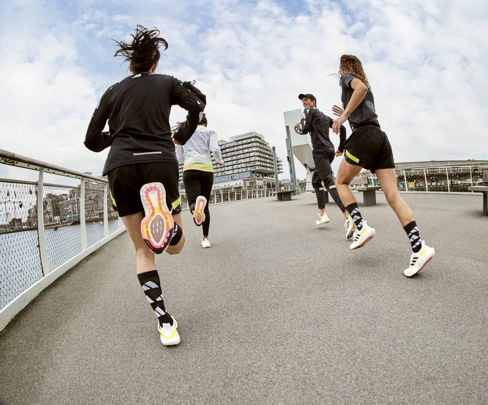 adidas UltraBOOST 21