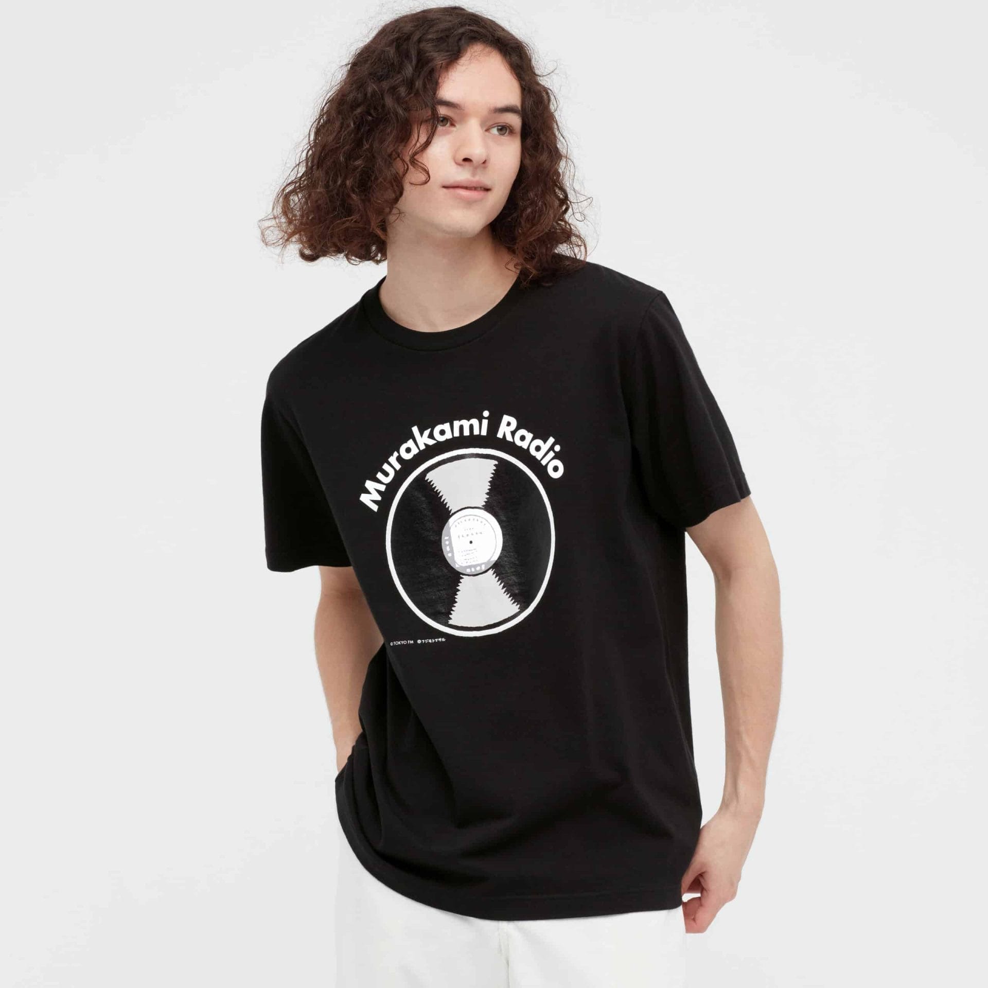 Uniqlo eert Haruki Murakami met collectie 51 Uniqlo x Haruki Murakami