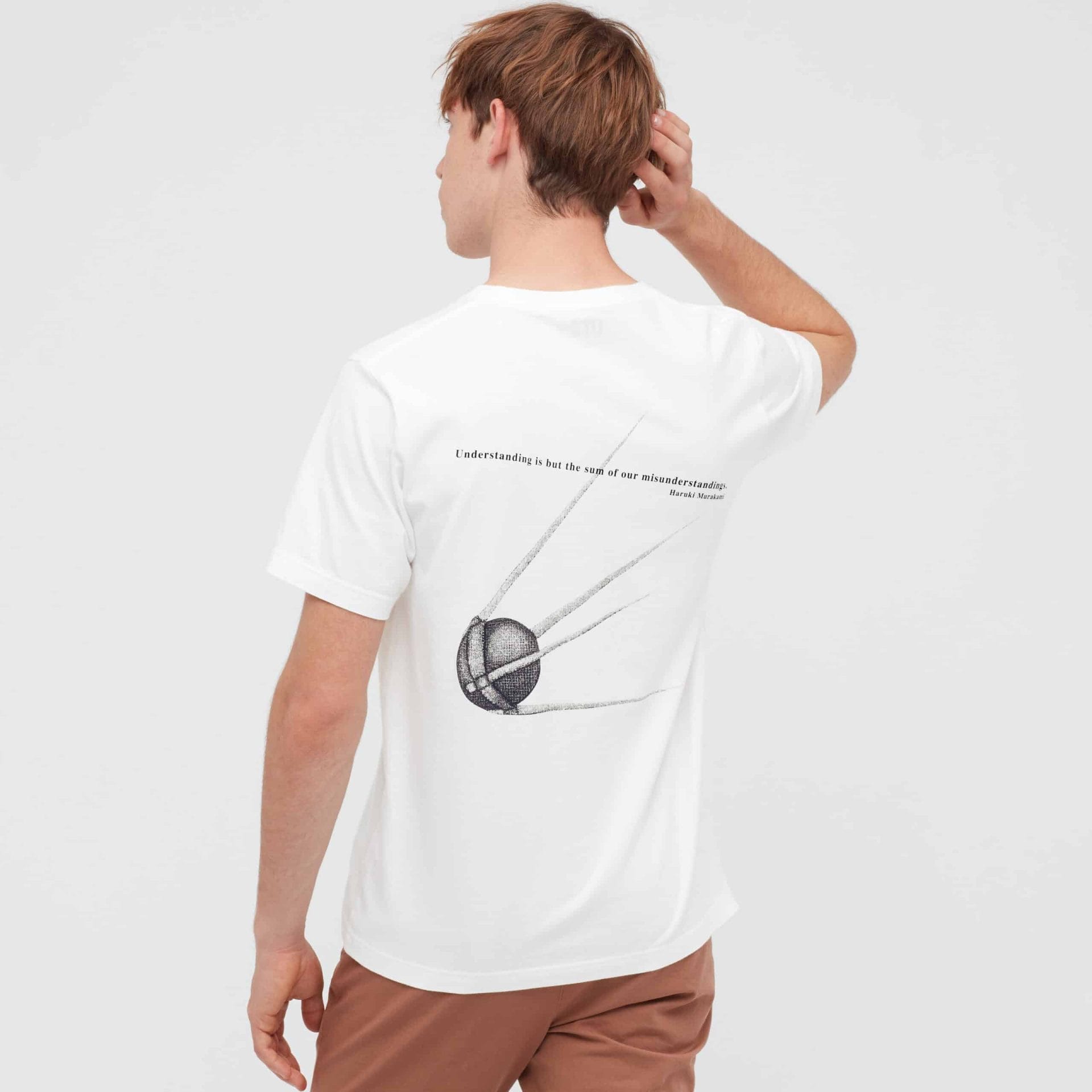 Uniqlo eert Haruki Murakami met collectie 47 Uniqlo x Haruki Murakami