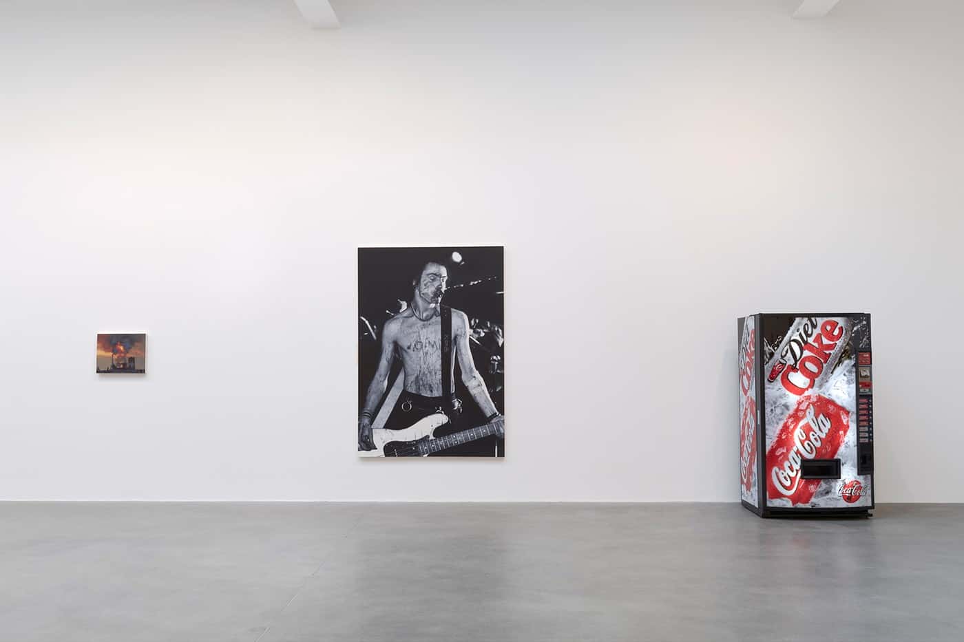 Fact Paintings en Fact Sculptures van Damien Hirst