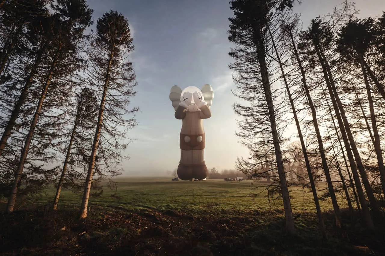 KAWS:HOLIDAY