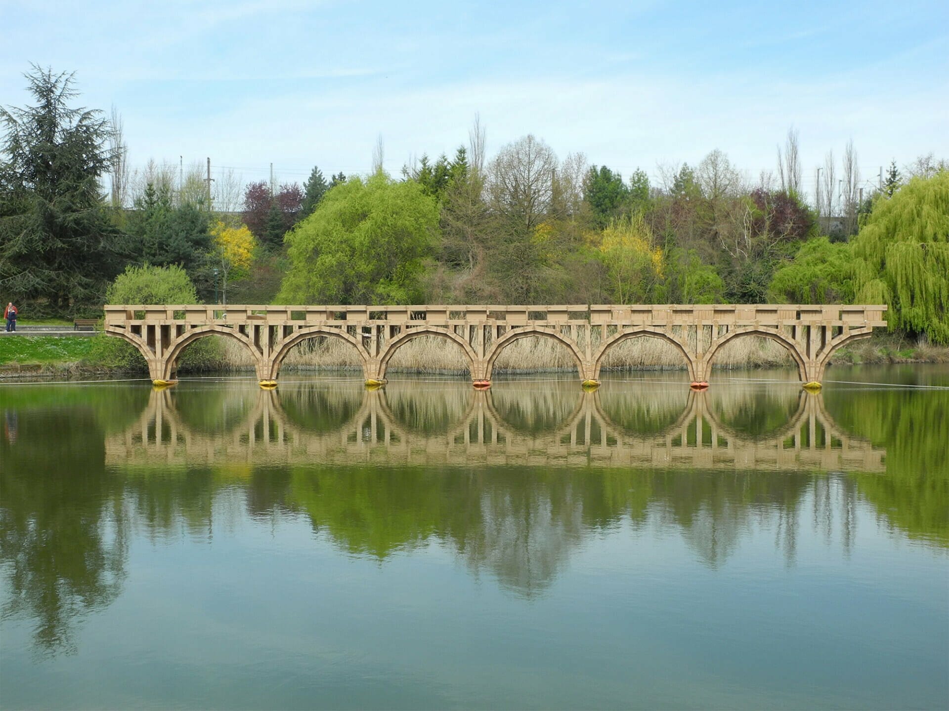 Drijvende brug van Olivier Grossetête