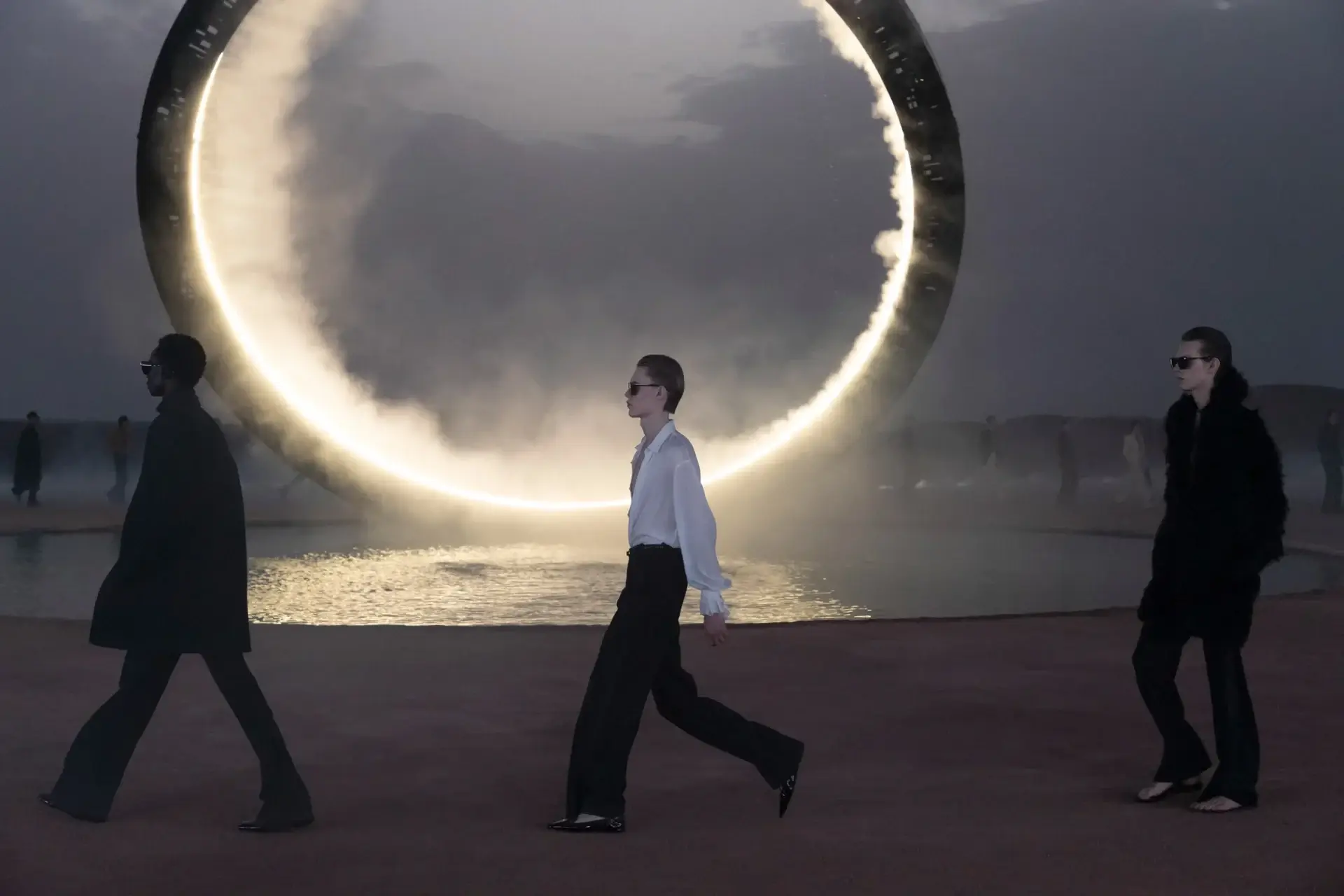 Es Devlin voor Saint Laurent