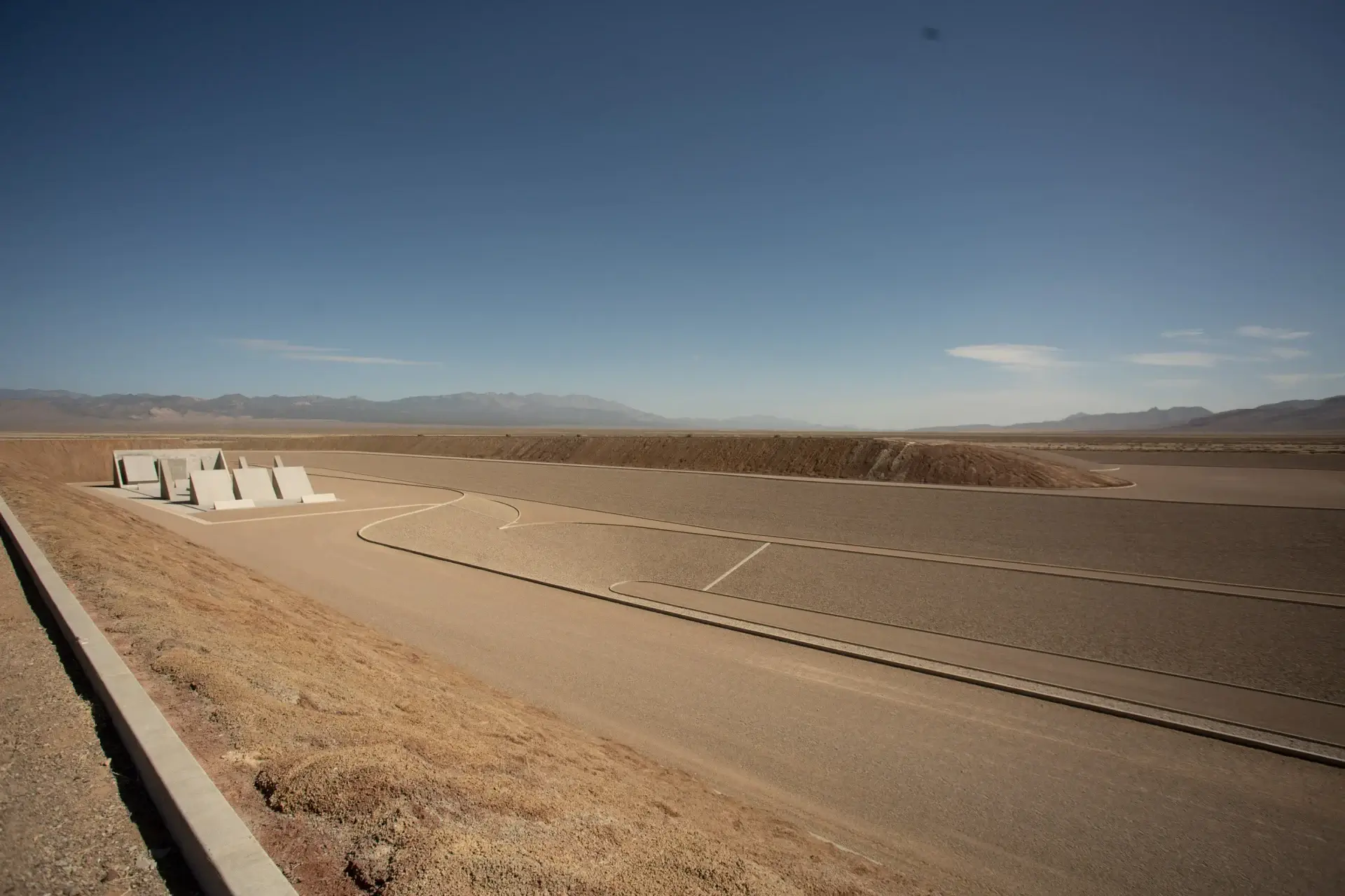 Michael Heizer - City