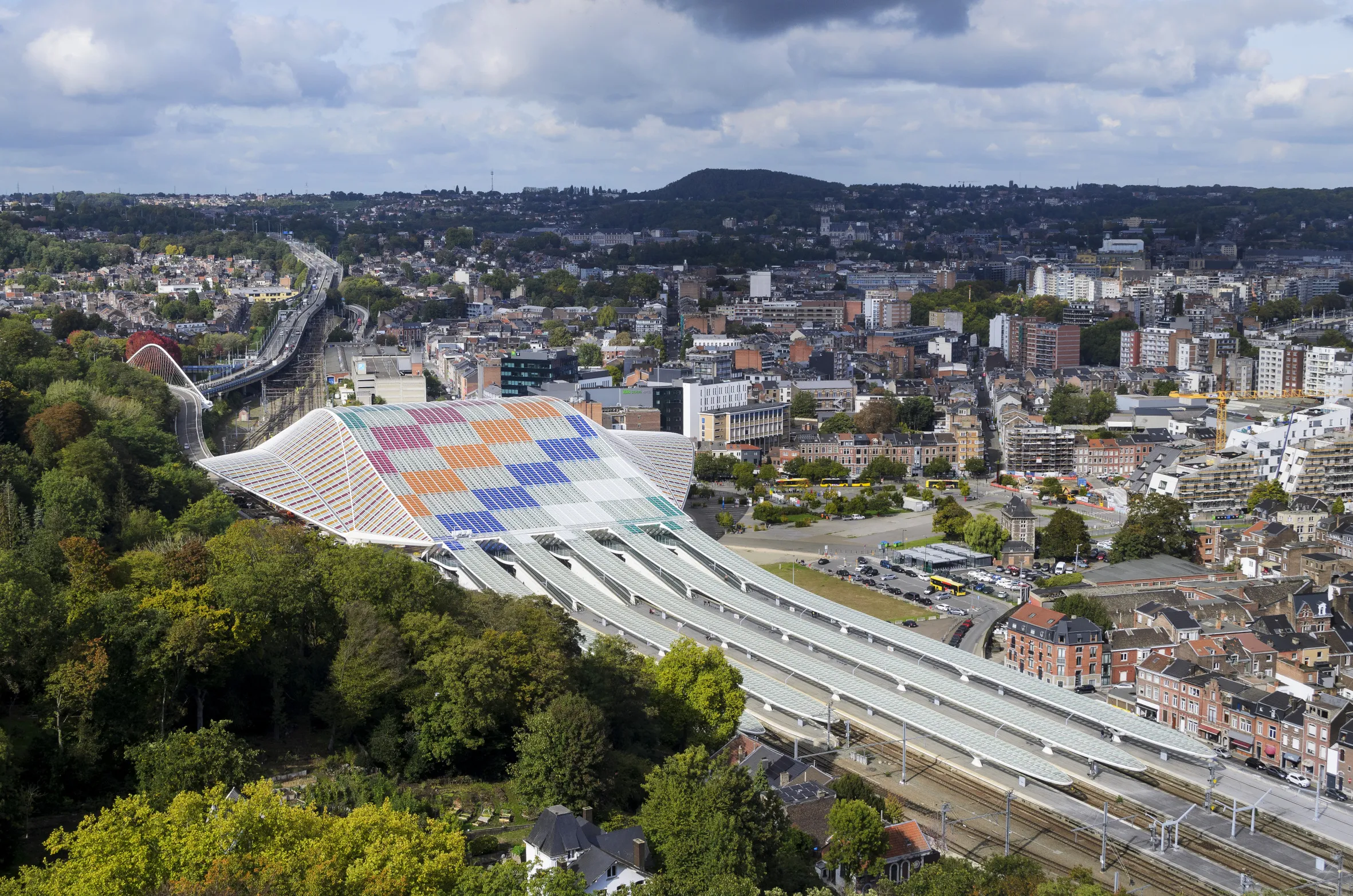 Comme tombées du ciel, les couleurs in situ et en mouvement
