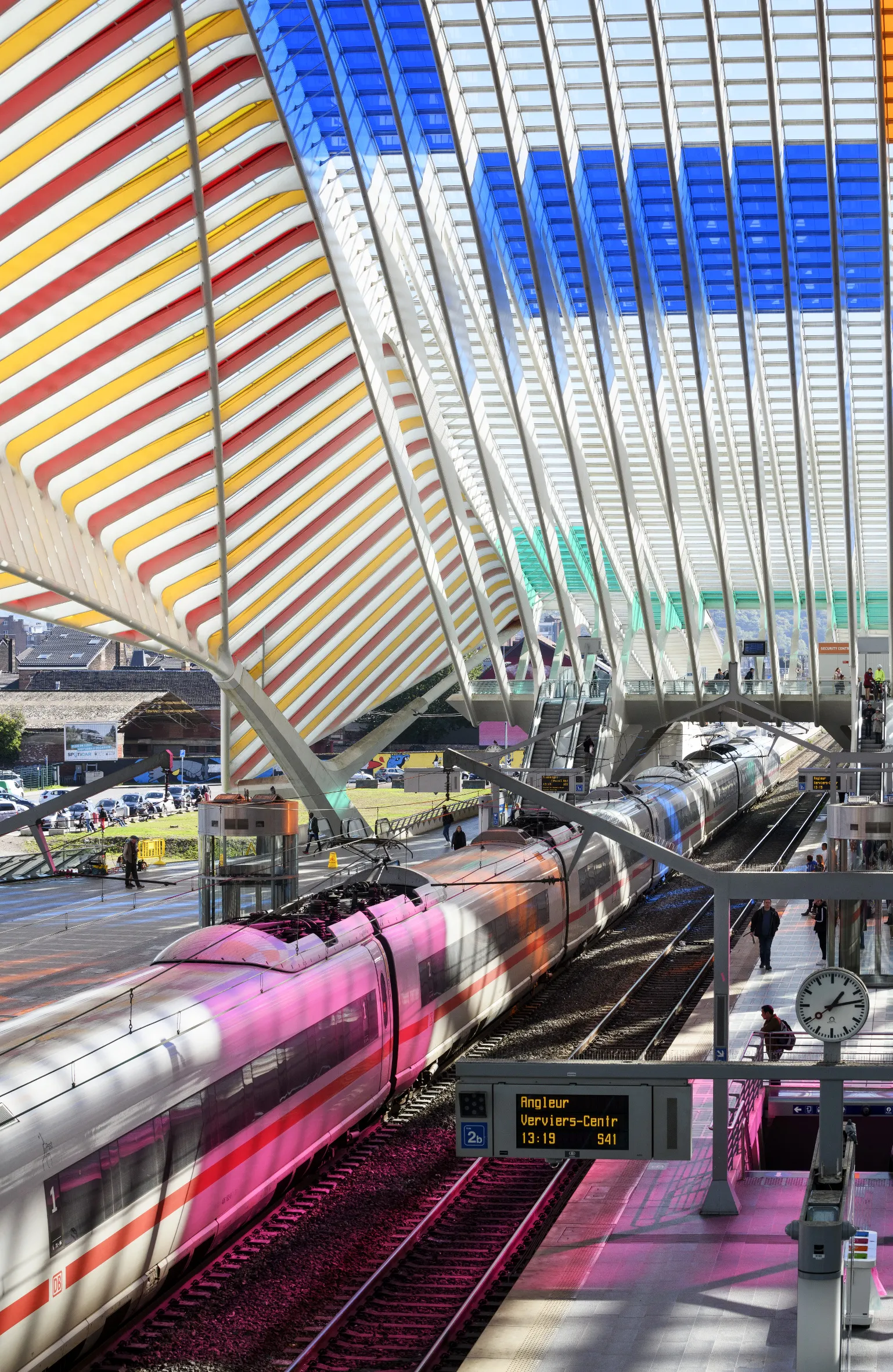 Comme tombées du ciel, les couleurs in situ et en mouvement
