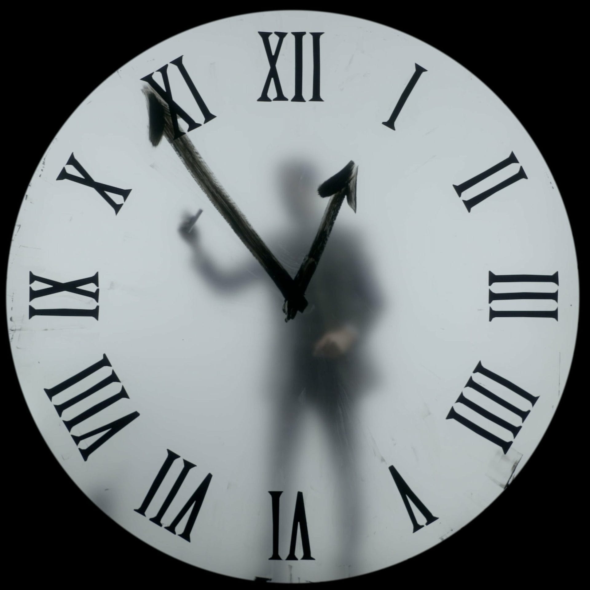 Still Maarten Baas, Paddington Clock, 2021 Courtesy Studio Maarten Baas