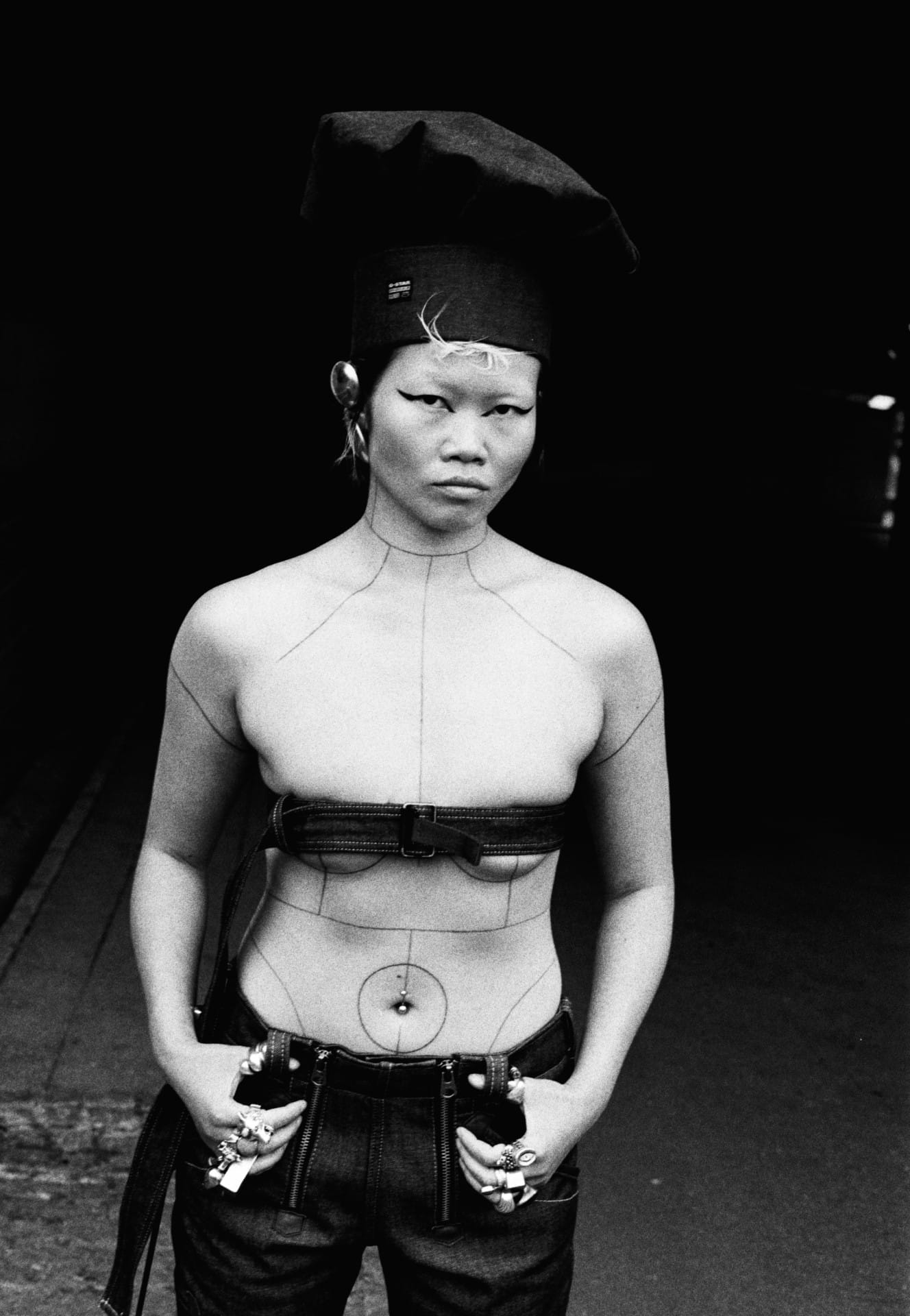 11+1: Sven Marquardt fotografeert voor G-Star RAW 42 G-Star Raw opent Amsterdam Dance Event met ‘11+1’ Portrait Series van Sven Marquardt