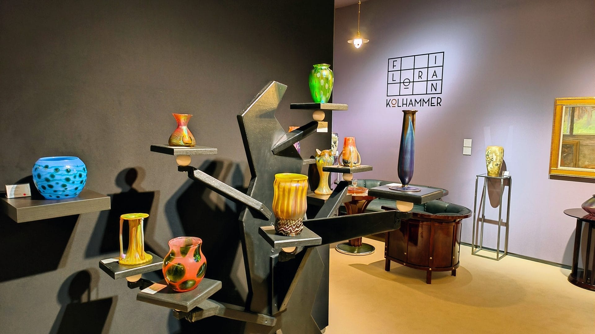 Fraai glaswerk van onder andere Adolf Beckert bij Florian Kolhammer