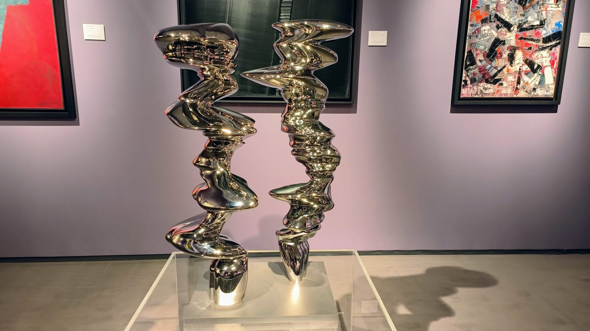 Sculptuur van Tony Cragg bij Galerie Von Vertes