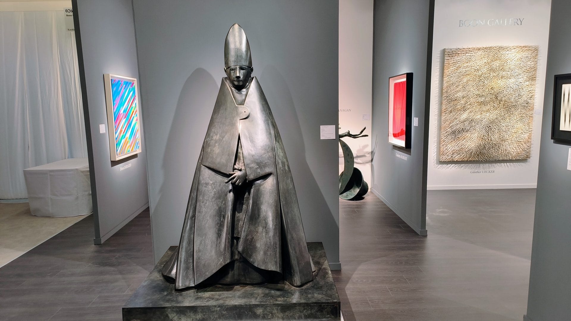 Sculptuur van Giacomo Manzù bij Boon Gallery