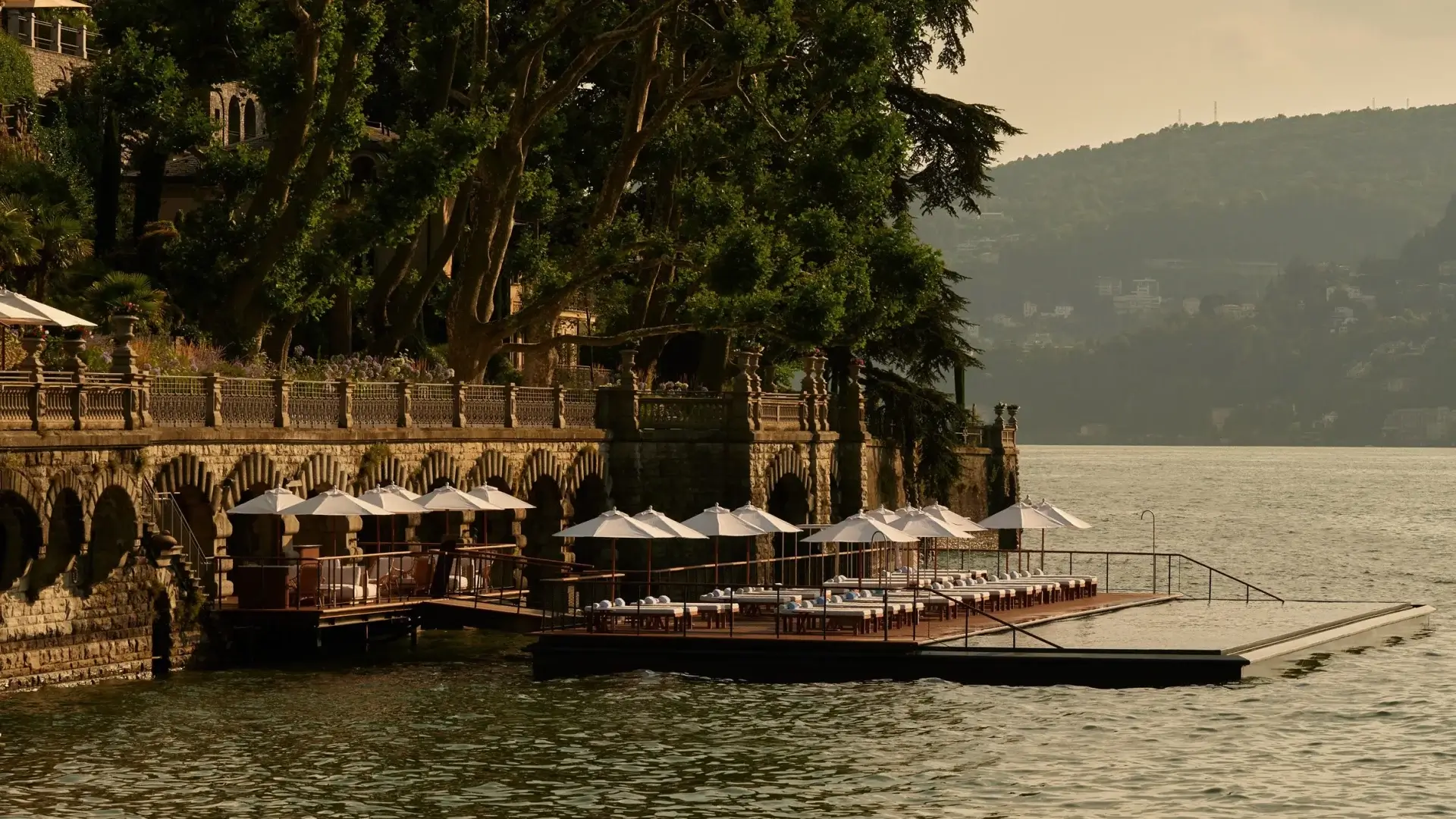 Heerlijke spa en zwembad aan het Comomeer