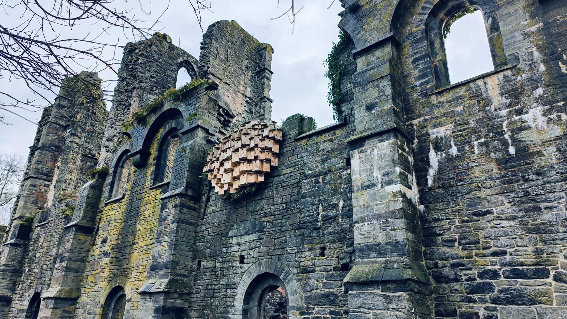 Werk van kunstenaar Bob Verschueren in de Abdij van Villers