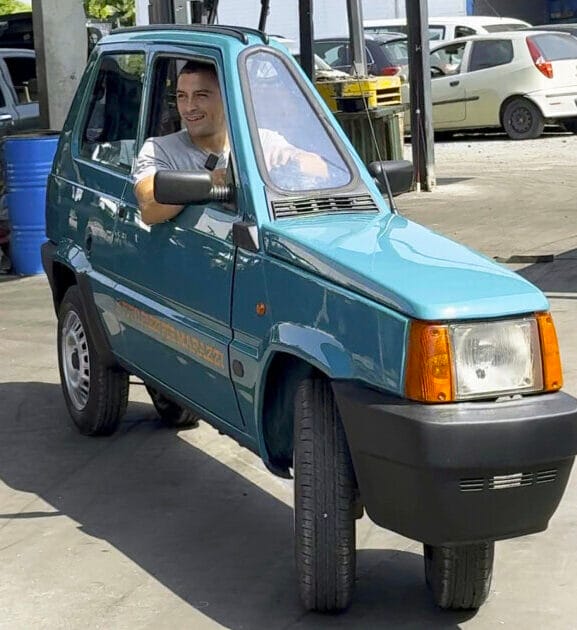 De smalste Fiat Panda ter wereld