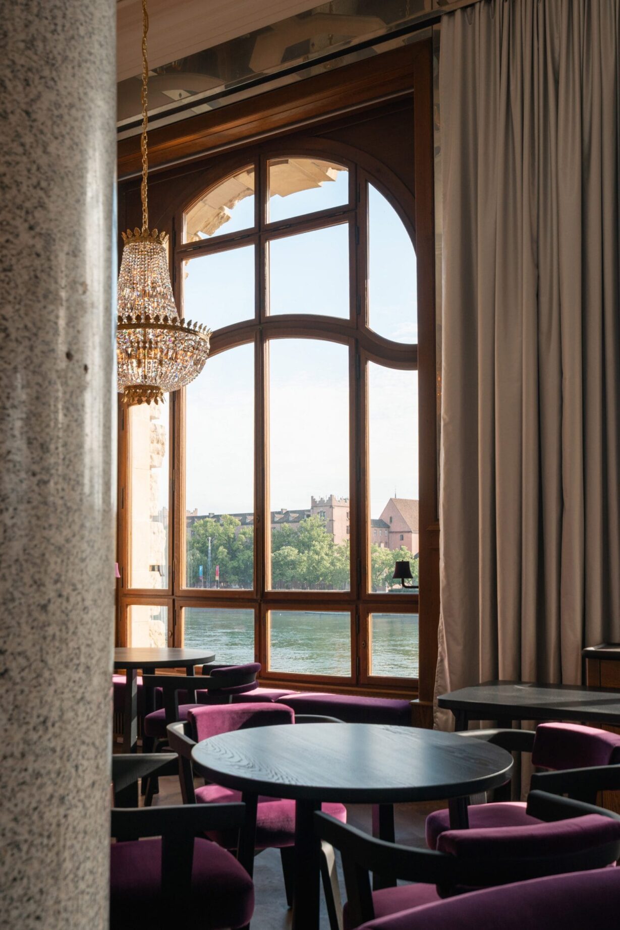 herzog de meuron les trois rois hotel bazel mixed grill 8 1