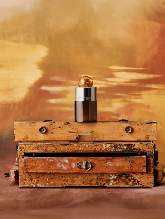 Mesmerising Oudh Accord & Gold