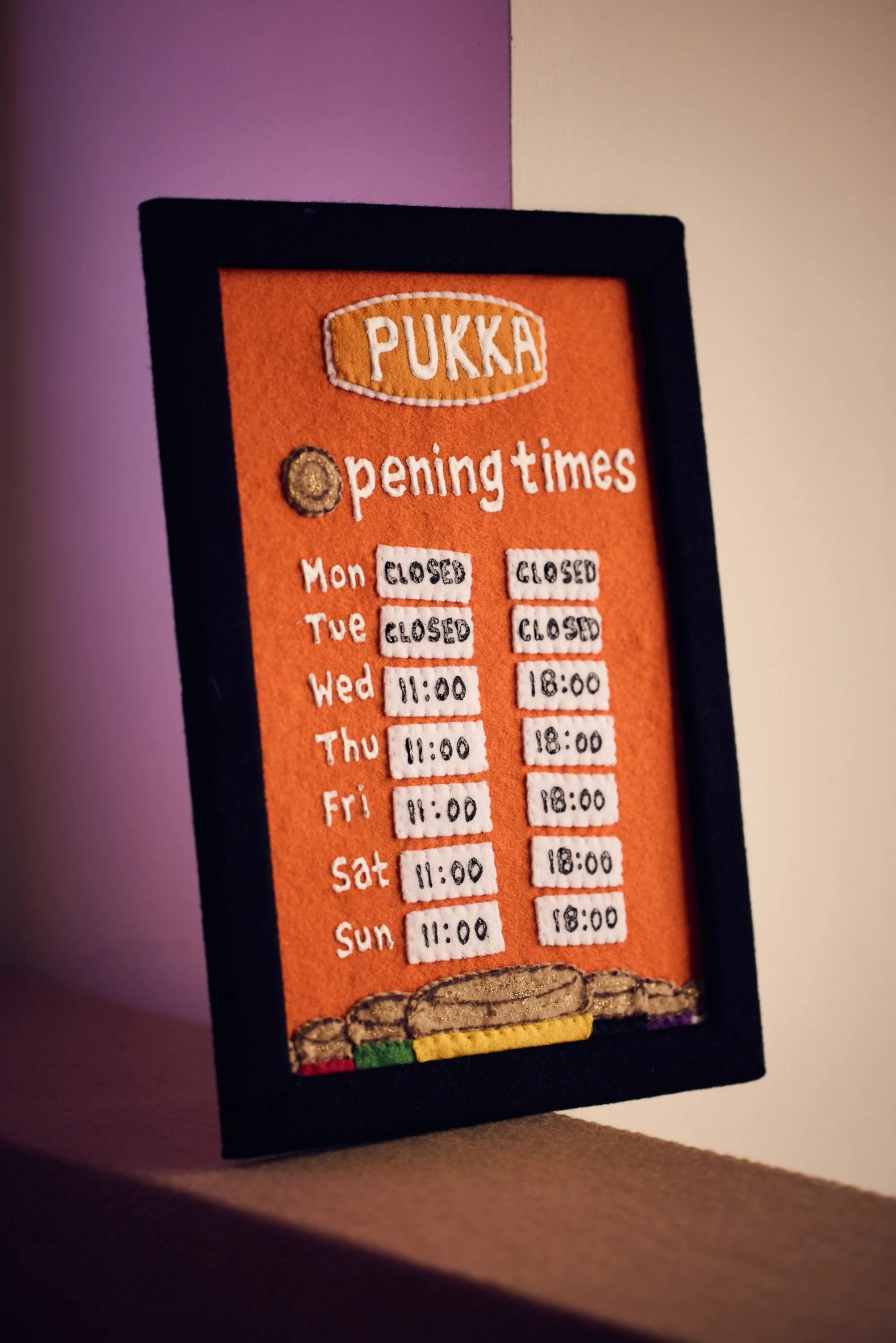 chippy lucy sparrow vilt kunst mixed grill 4 1