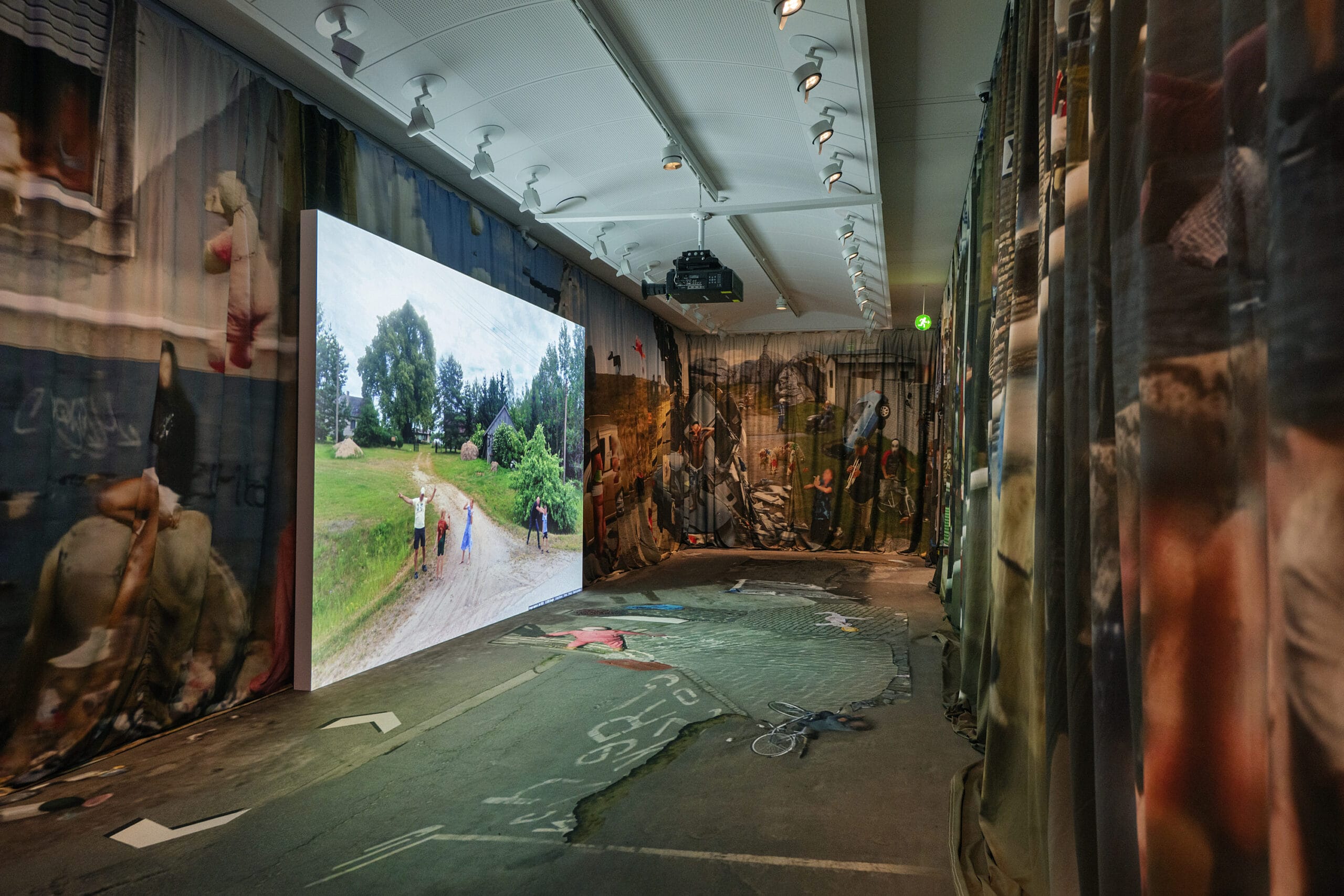 The Nine Eyes of Google Street View