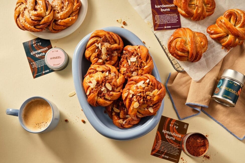 Crisp viert Kanelbullens Dag met heerlijke kaneelbroodjes
