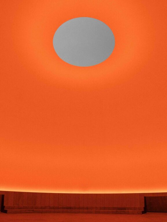 James Turrell, As Seen Below - The Dome, a Skyspace by James Turrell. Photo: Mads Smidstrup © ARoS, 2025. From James Turrells visit in As Seen Below, June 2025.