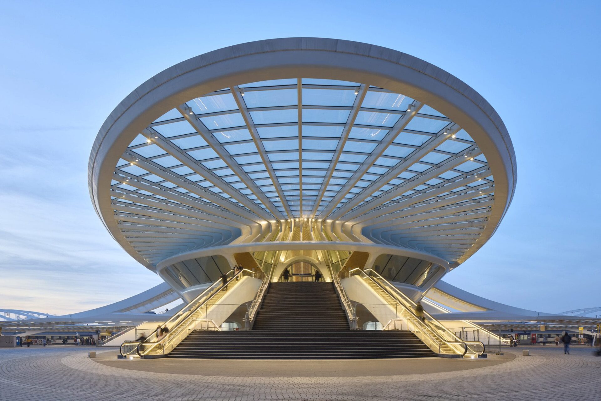 Bekijk het prachtige Gare de Mons van architect Santiago Calatrava 53 Gare de Mons