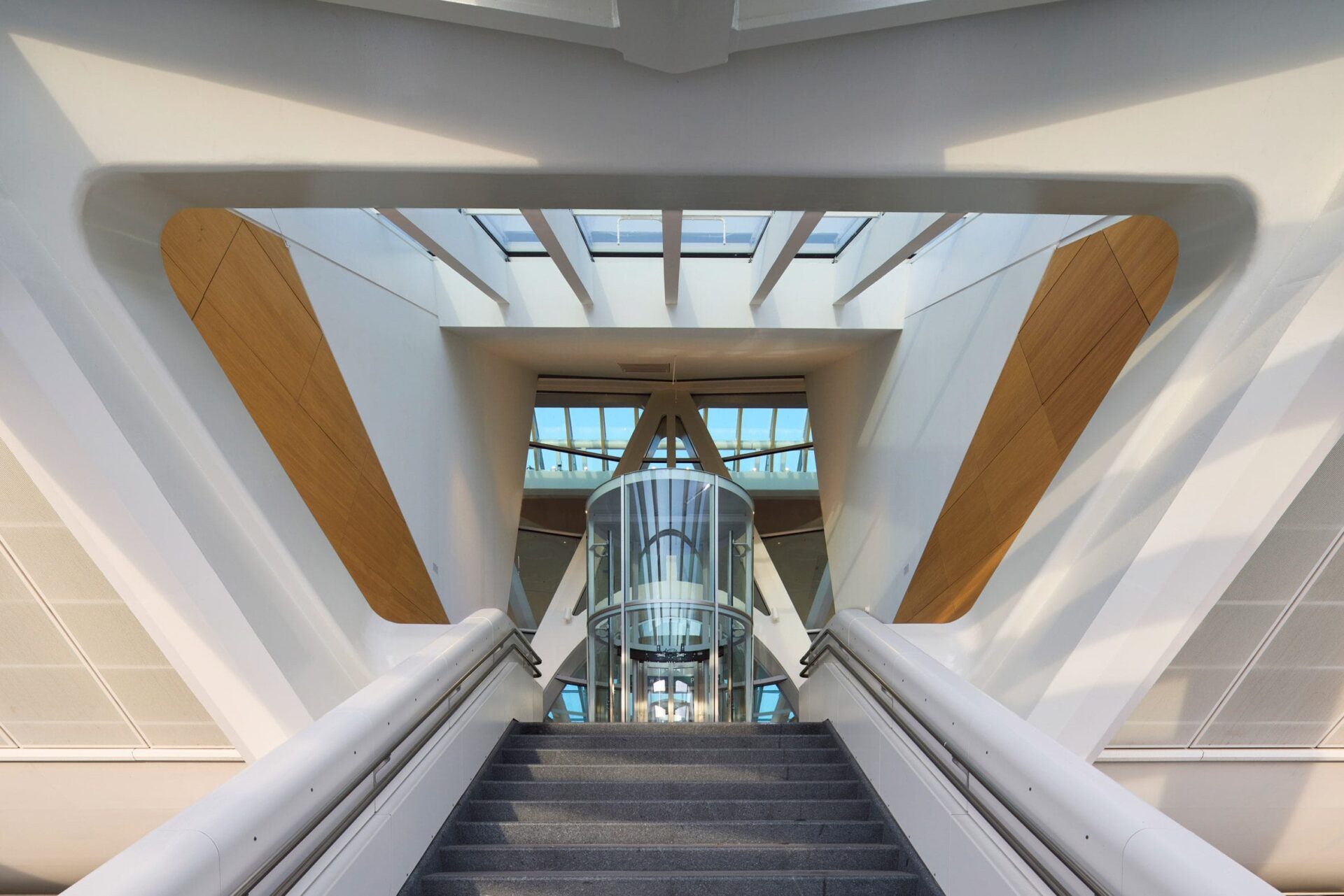 Bekijk het prachtige Gare de Mons van architect Santiago Calatrava 46 Gare de Mons