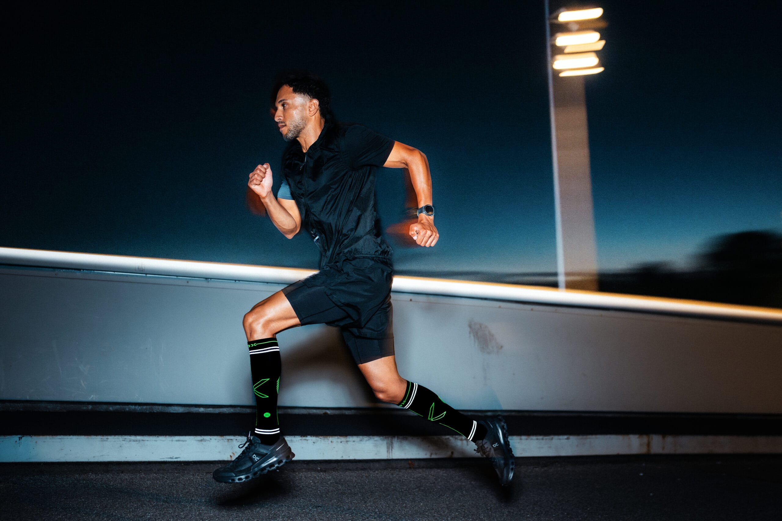 Stox Reflective Running Socks zijn lekker opvallend 40 STOX lanceert Reflective Running Socks