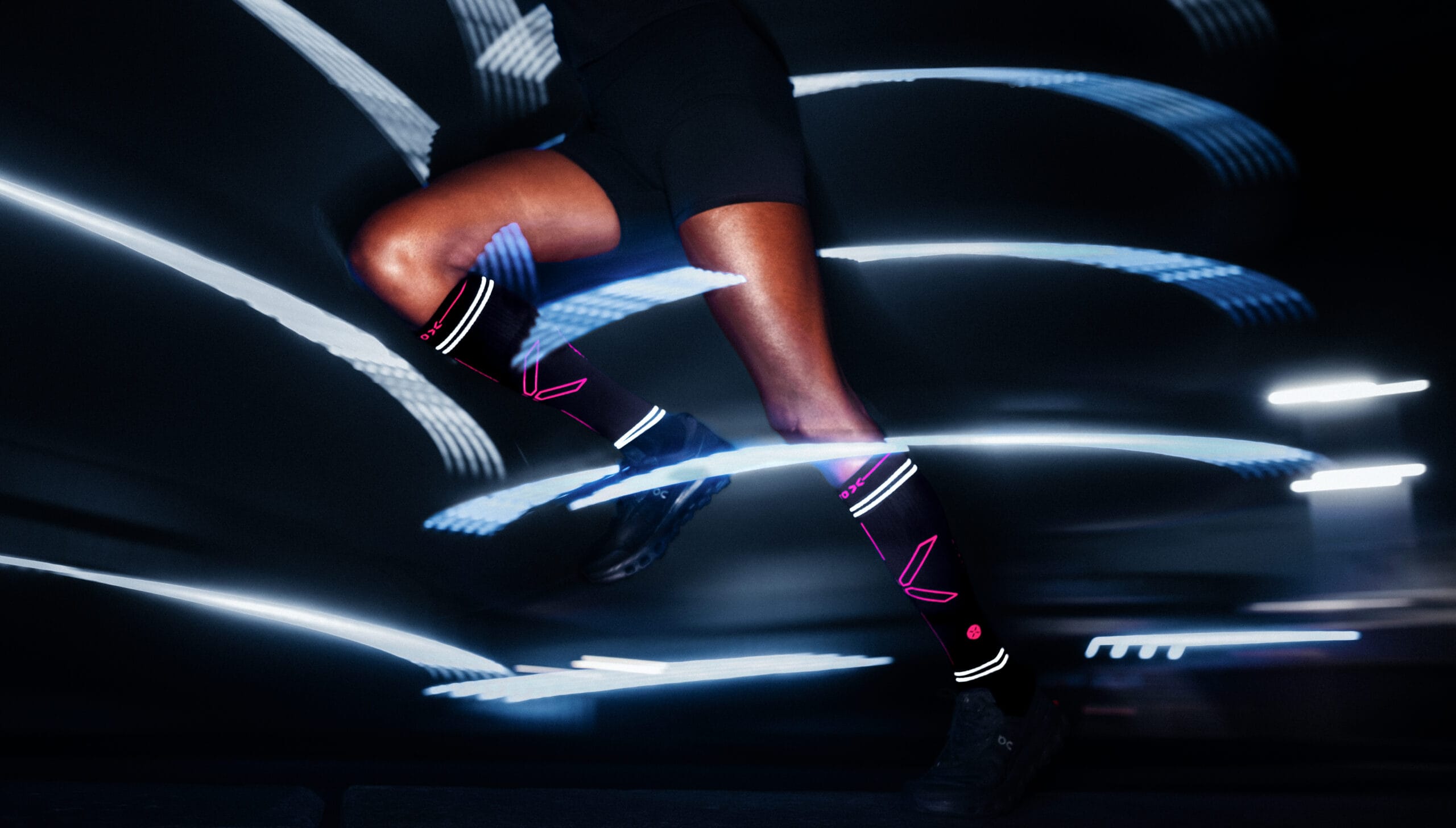Stox Reflective Running Socks zijn lekker opvallend 44 STOX lanceert Reflective Running Socks
