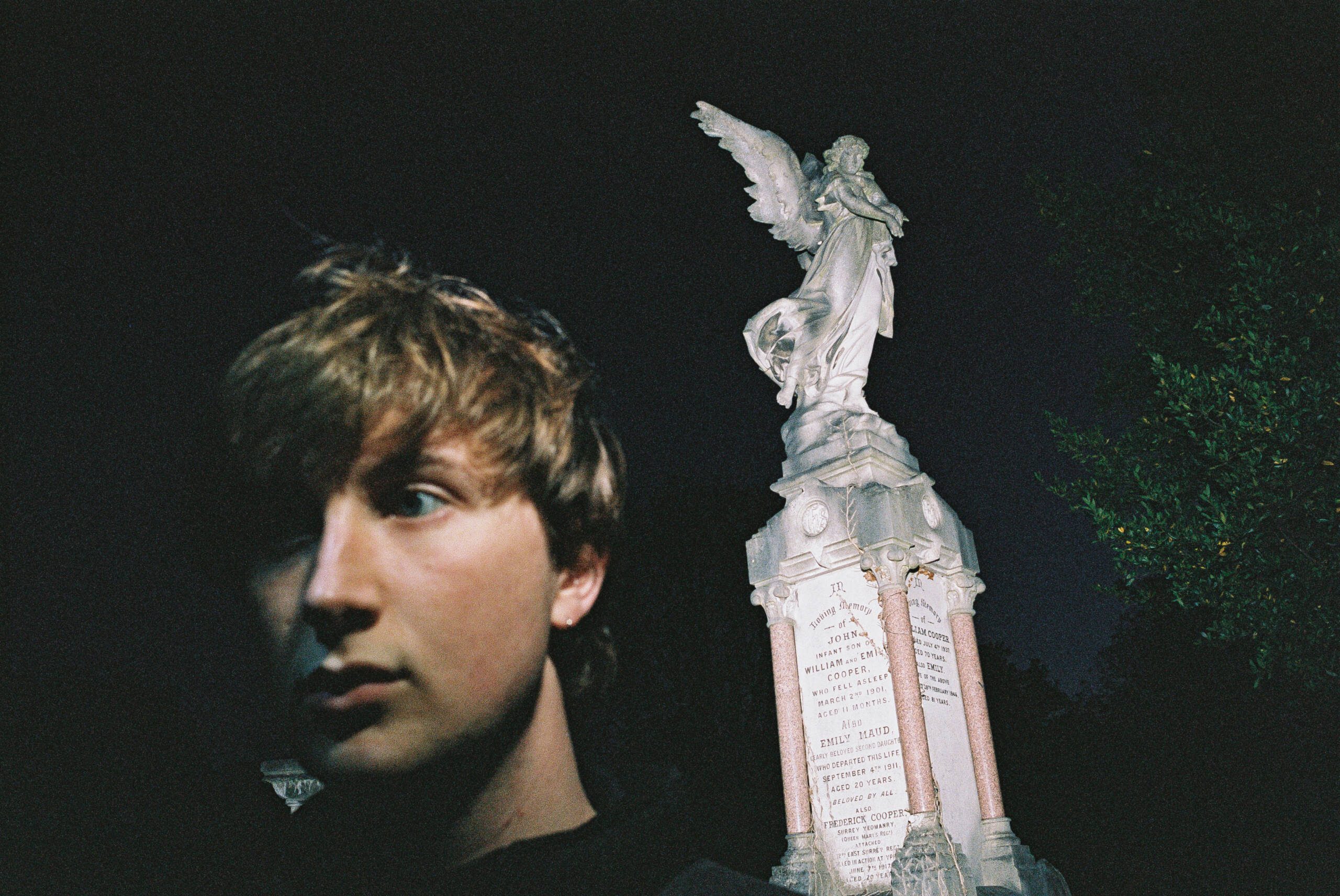 Dove Ellis Album Announce Press Photo lead by Xander Lewis 2 scaled 1