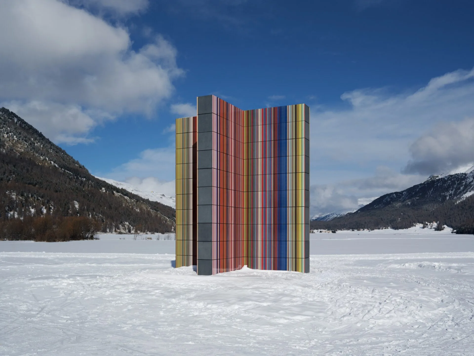 Gerhard Richter brengt indrukwekkende Strip Tower naar de