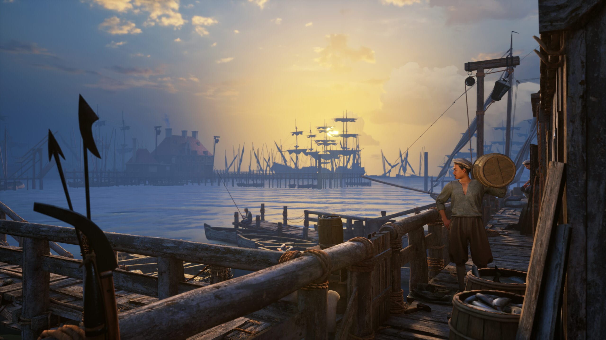 Een havenarbeider draagt een vat op een houten steiger bij zonsondergang, met zeilschepen op de achtergrond