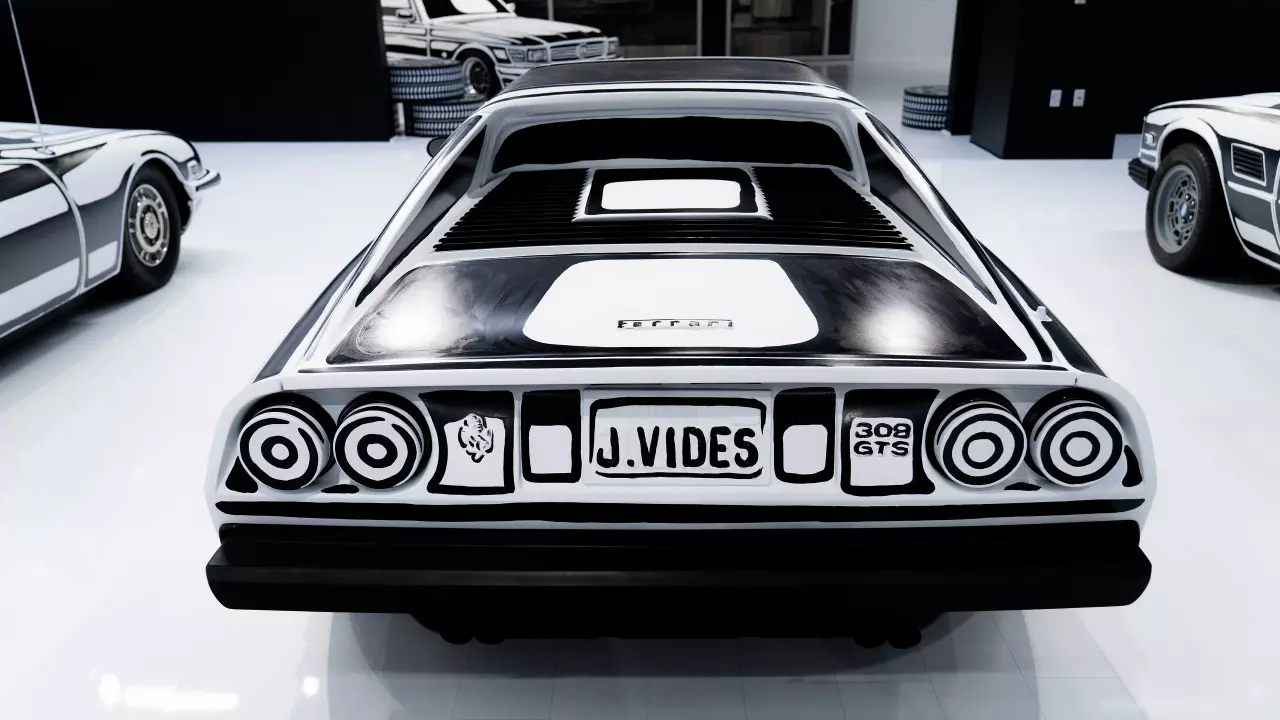 Achteraanzicht van een Ferrari 308 GTS beschilderd in een zwart-witte cartoonstijl door Joshua Vides