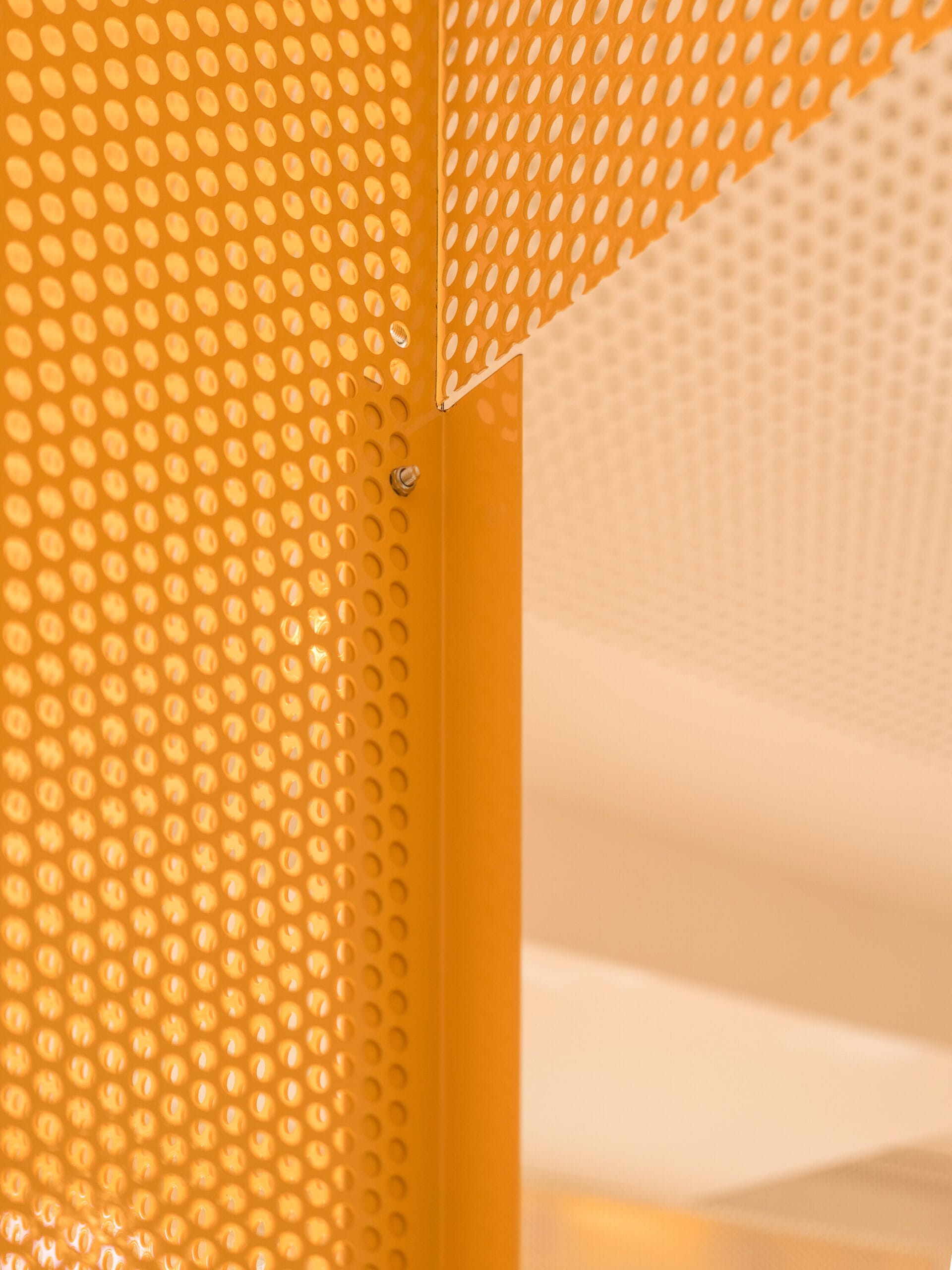 detail van de muur van een nieuwe sportschool in Madrid