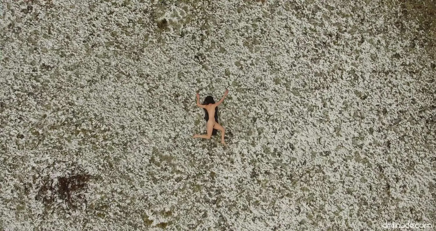 drones en naakte modellen