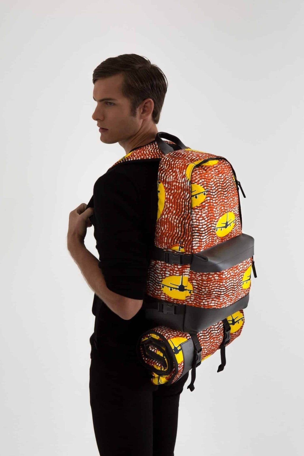 Helmond en Afrika komen samen in deze rugzakken 44 Eastpak x Harvey Bouterse x Vlisco 4 scaled