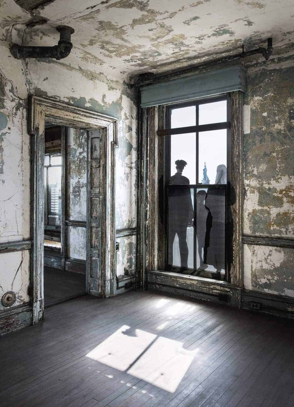 fotograaf JR exposeert op Ellis Island