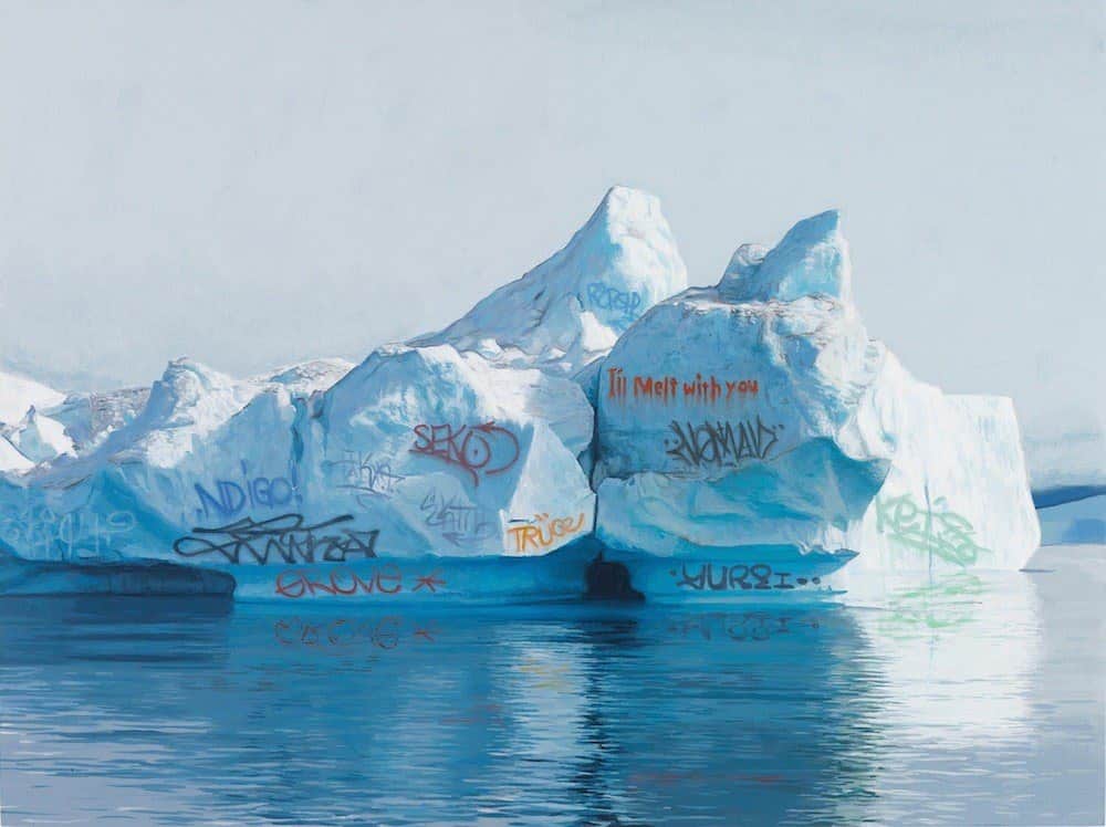 ijsberg met graffiti