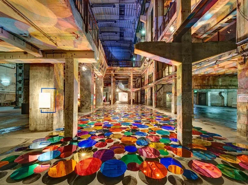 Liz West - Our Colour Reflection